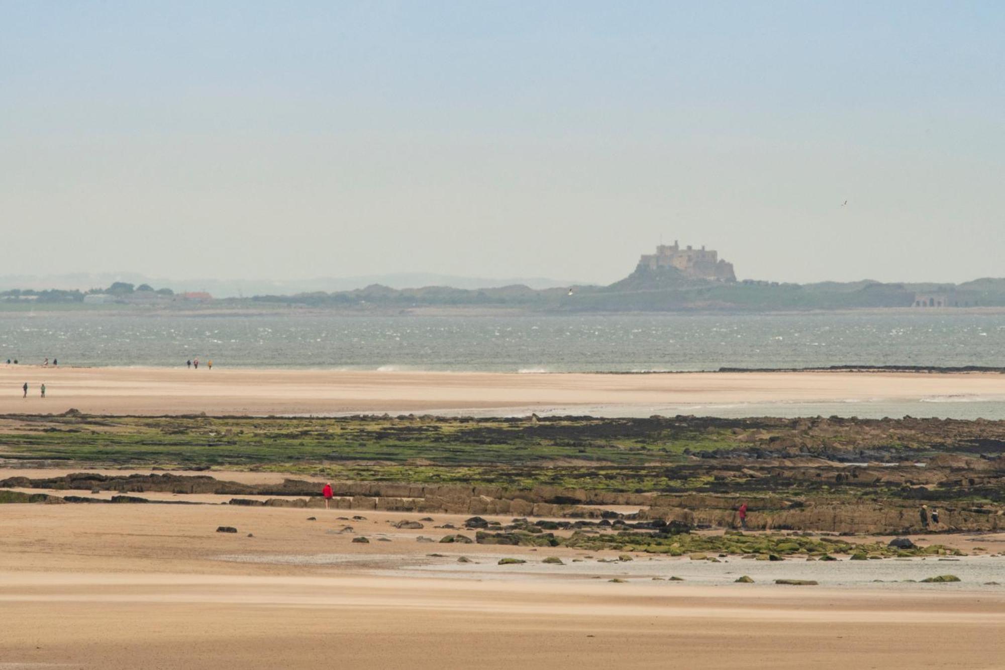 Northern Hideaways, Seascape * Seahouses