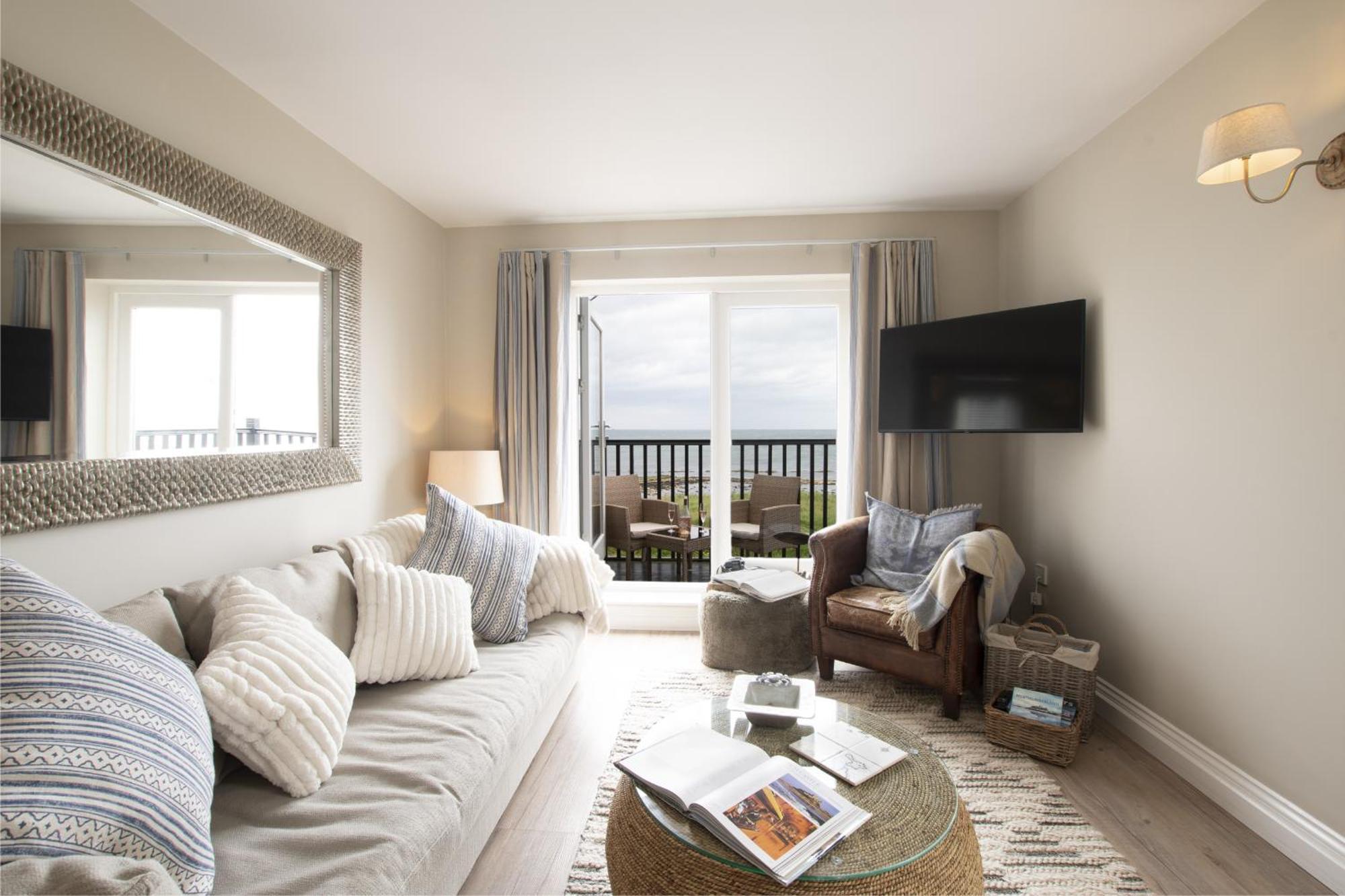 Northern Hideaways, Seascape Holiday home
