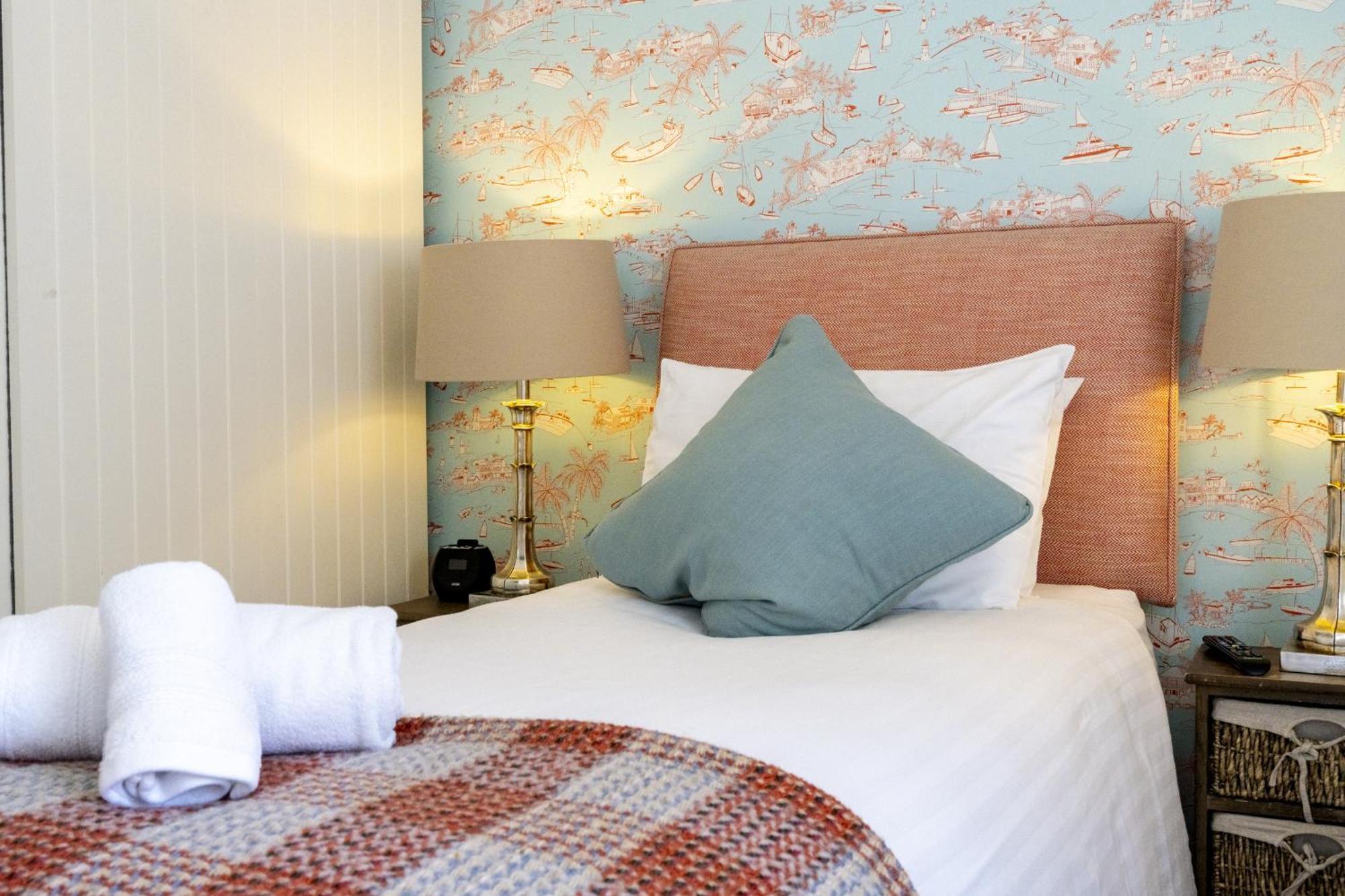 Northern Hideaways, Seascape Holiday home